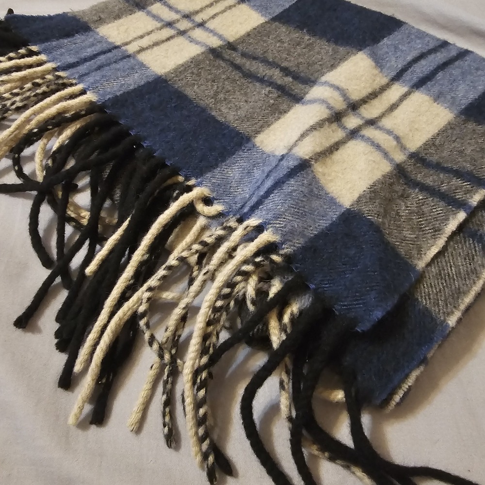 BEGG & CO Scotland Oversized Scarf Lambswool And Angora Plaid